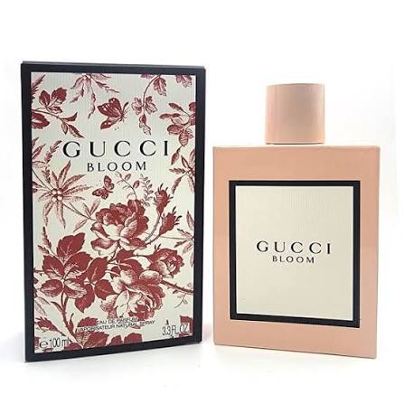 Gucci Bloom Eau De Parfum bottle and box